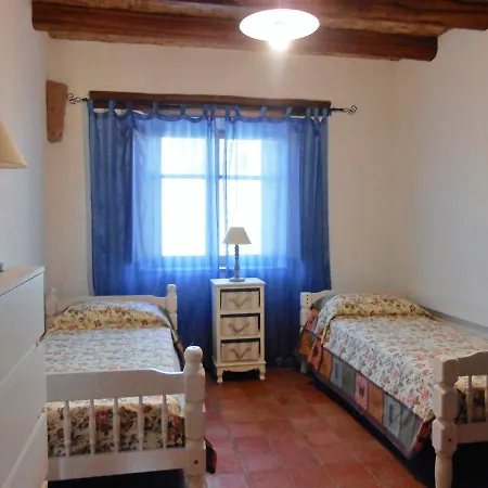 Domusantiga Monolocali E Trilocali- Hifi Gratuito * San Giovanni Suèrgiu